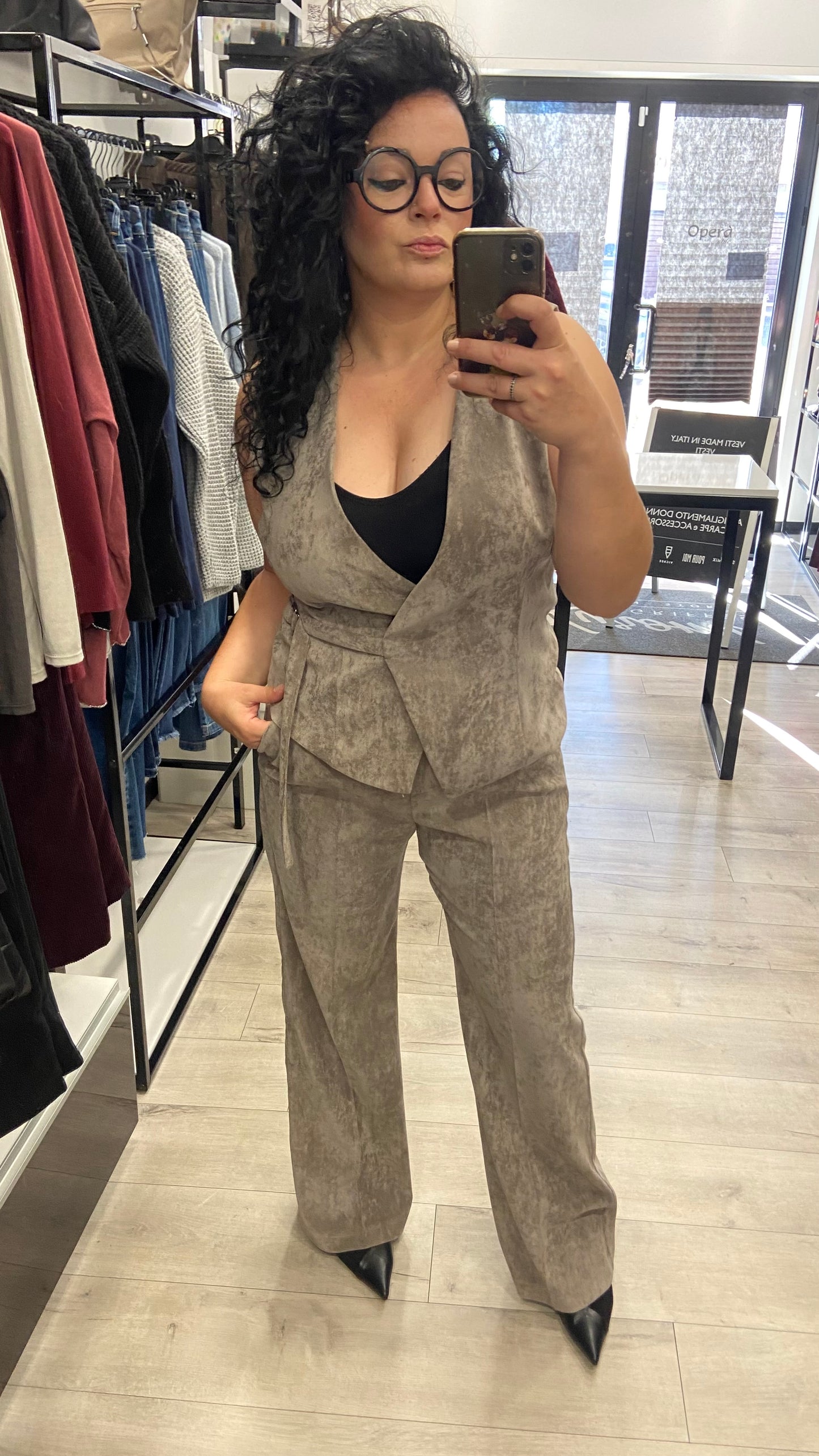 GILET VELLUTO FRISE COLORE FANGO