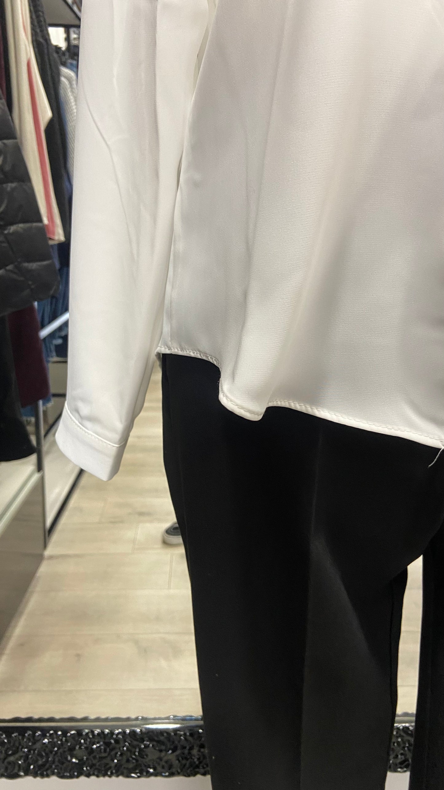 CAMICIA CON ROUGE E SCOLLO A V