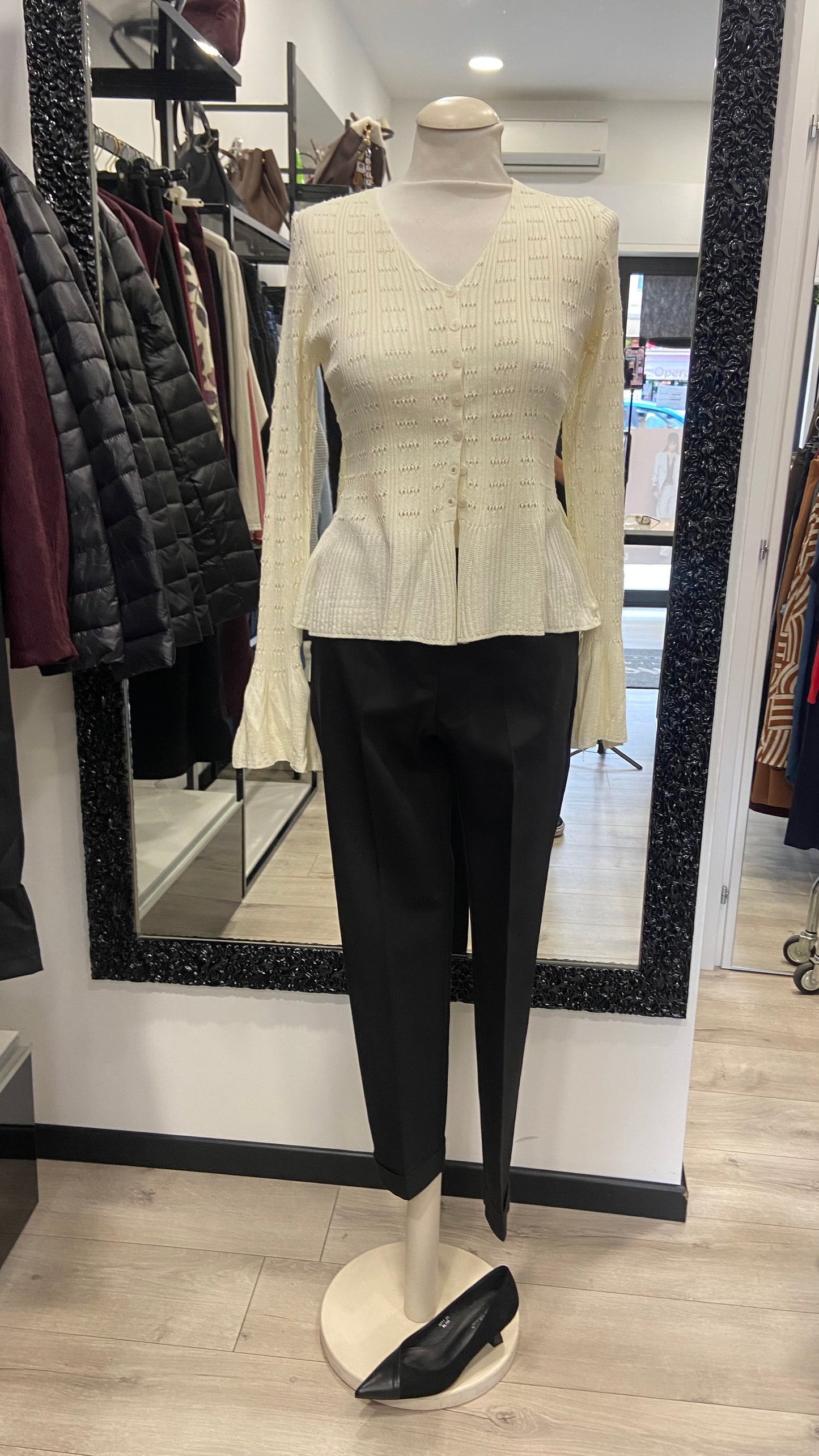 CARDIGAN CON VOLANT PANNA