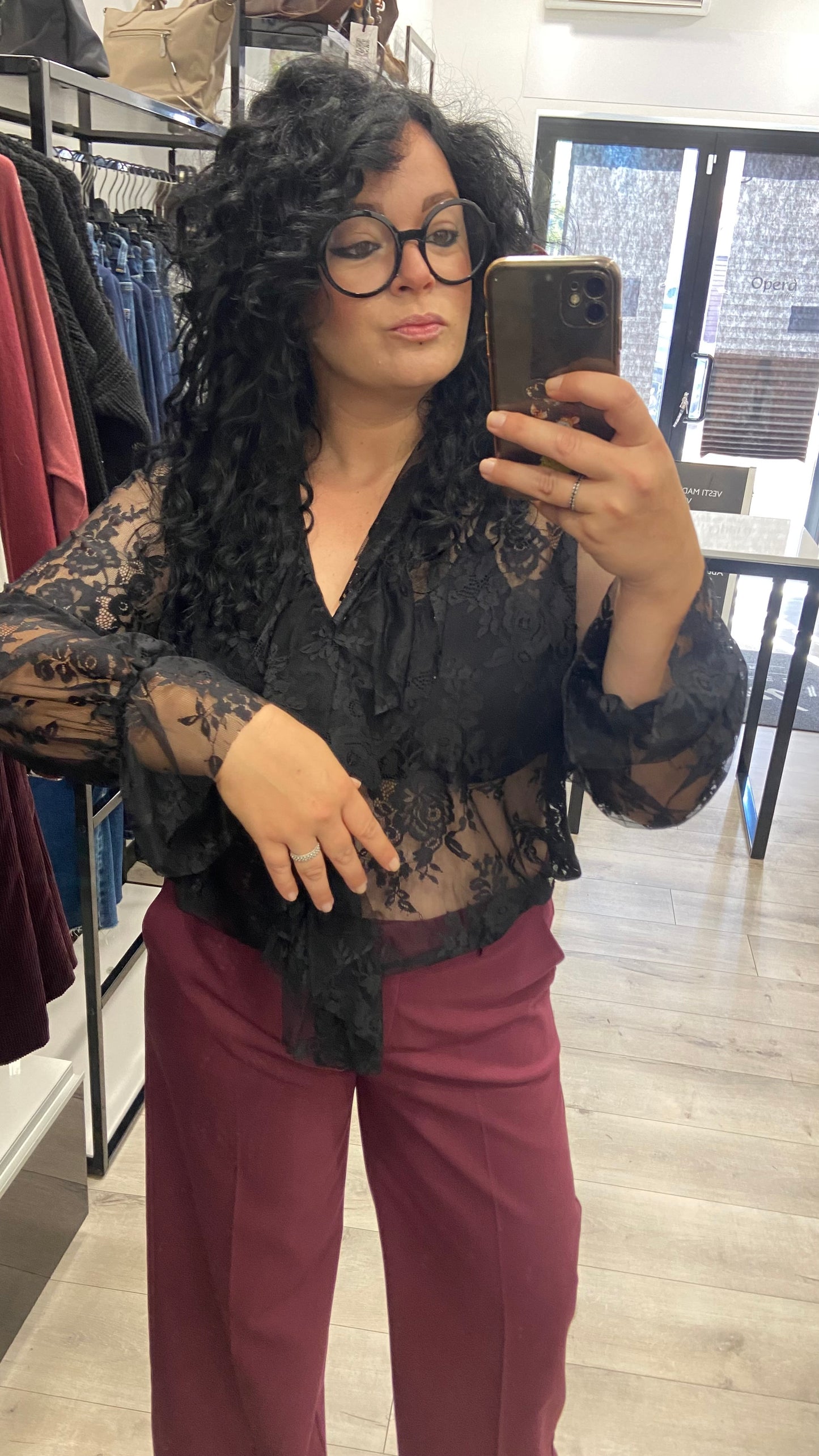 CAMICIA IN PIZZO NERA CON ROUGE