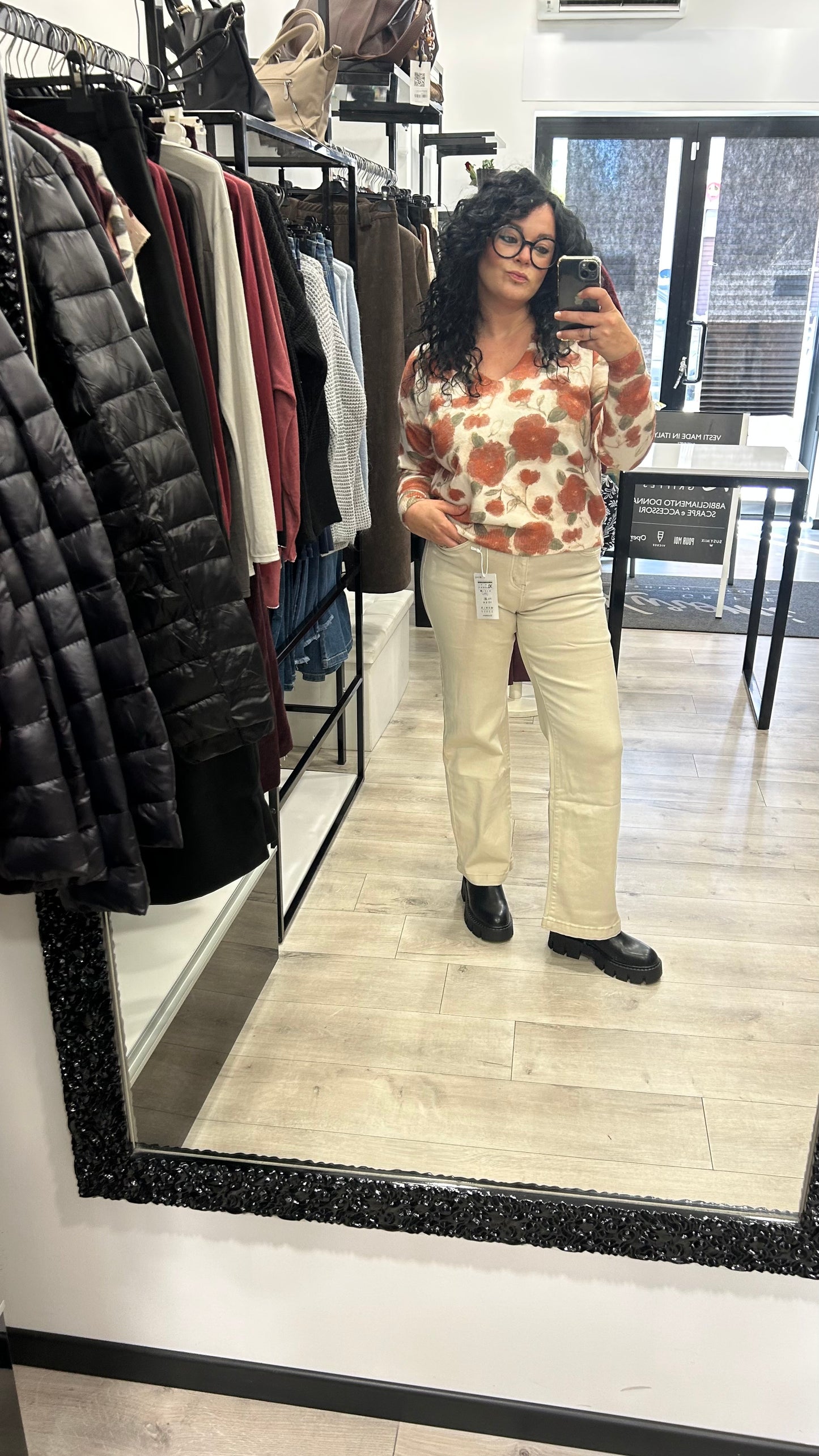 MAGLIA SCOLLO A V FANTASIA FLOREALE