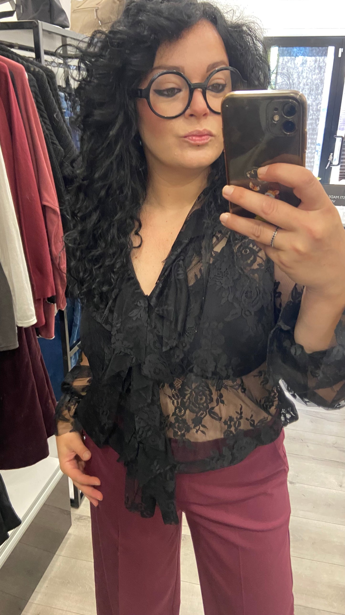 CAMICIA IN PIZZO NERA CON ROUGE