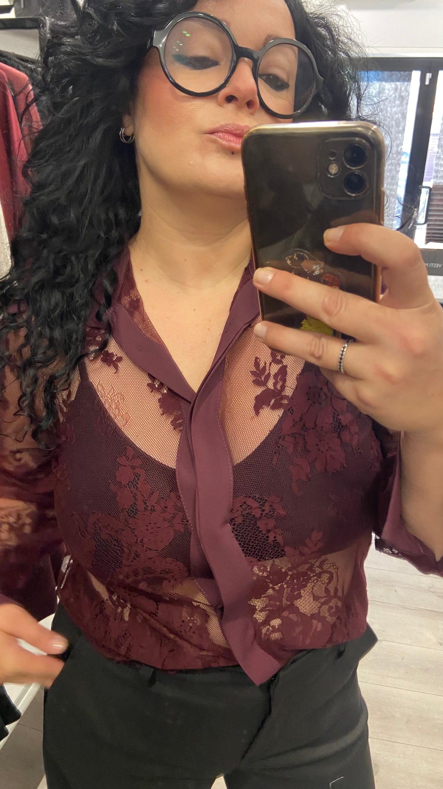CAMICIA CON COLLETTO IN PIZZO BORDEAUX