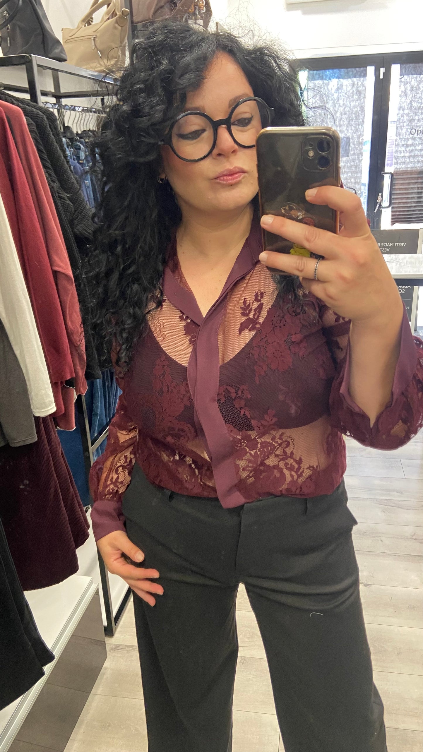 CAMICIA CON COLLETTO IN PIZZO BORDEAUX