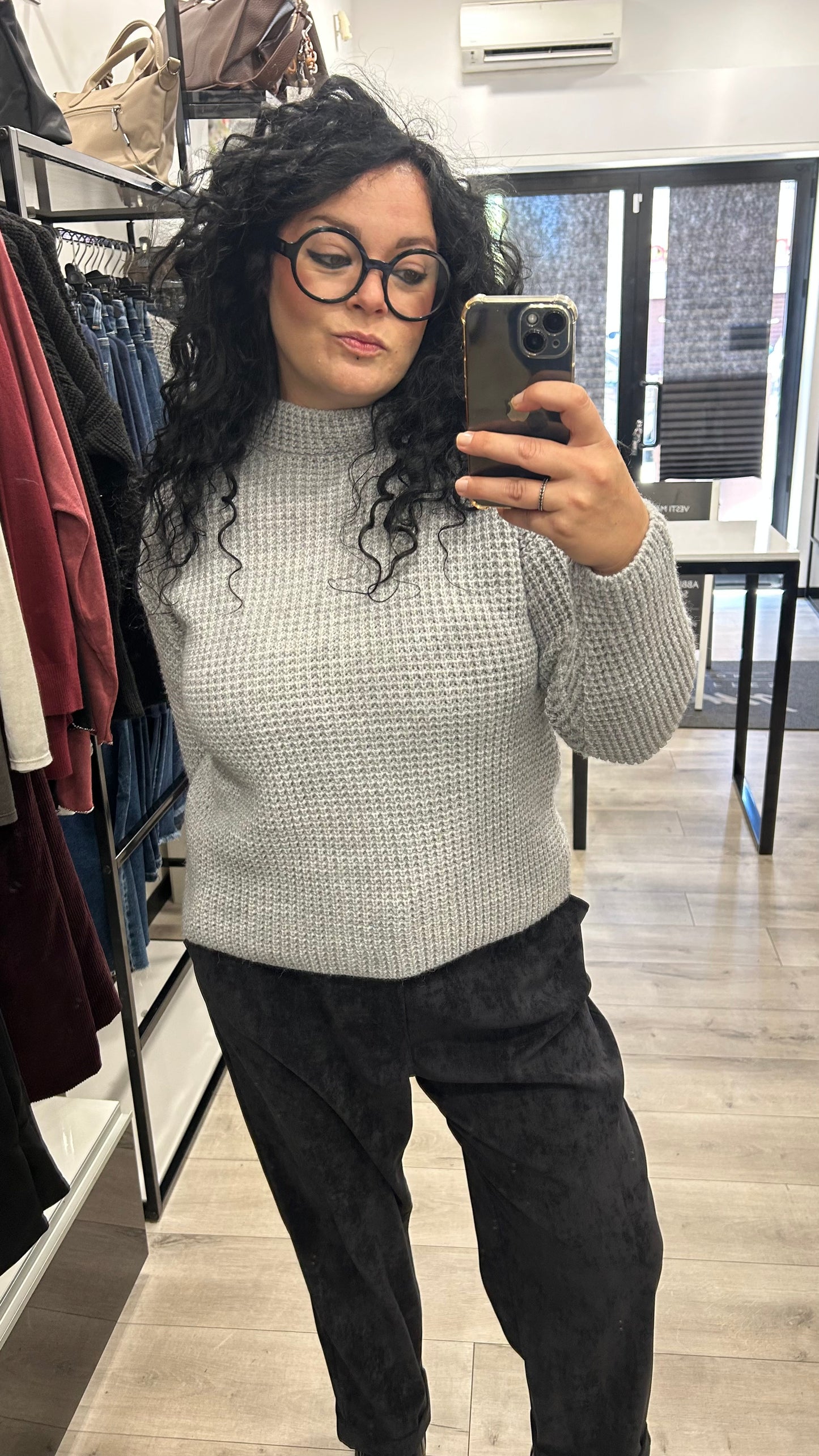 MAGLIONE GRIGRIO IN COSTA INGLESE