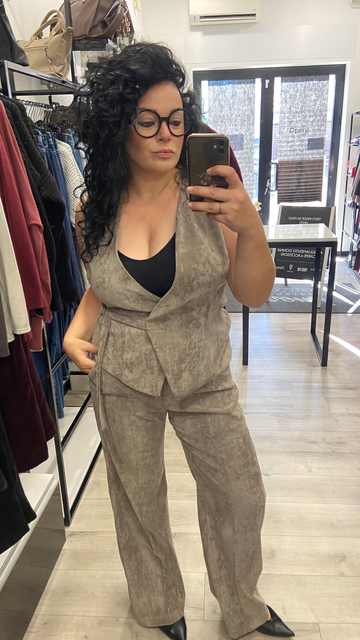 GILET VELLUTO FRISE COLORE FANGO